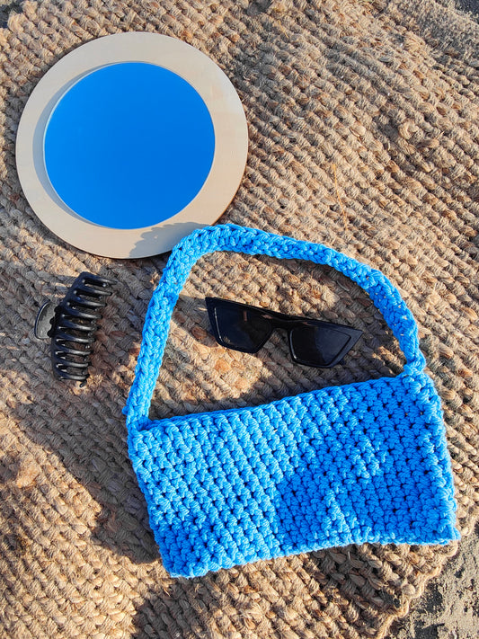 Aquarius Bag: In blue