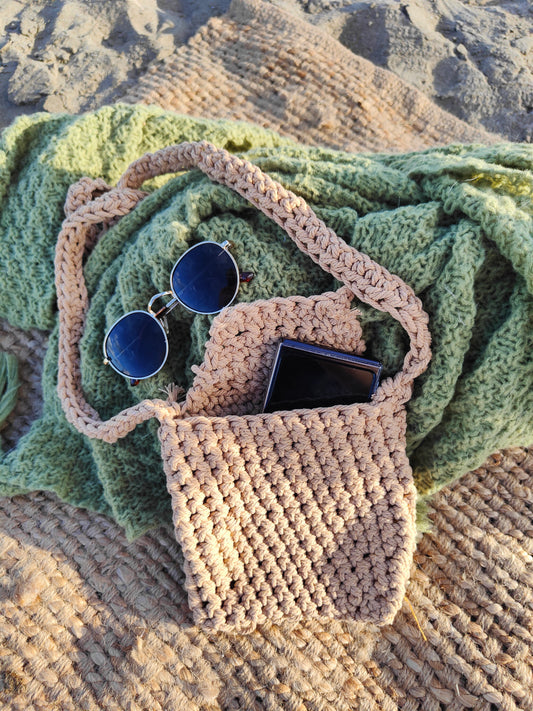 Pisces Cellphone Bag: in tan