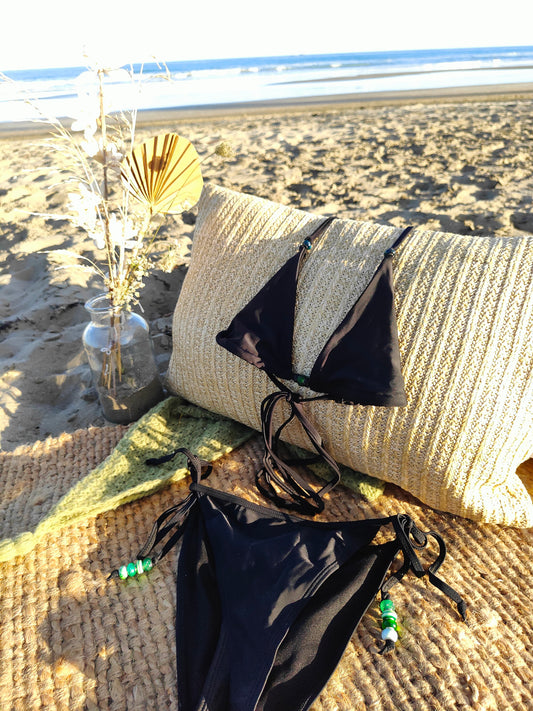 Jade Bikini: In black